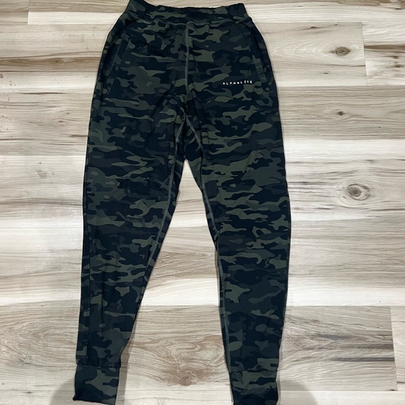 Alphalete Green Camo Joggers Athletic Pants Men’s Medium - Picture 3 of 5